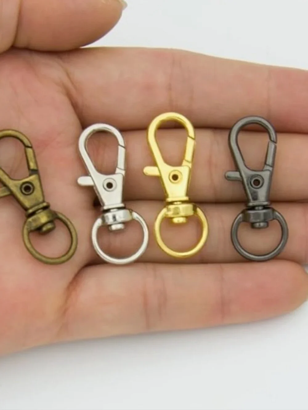 Lobster Claw Trigger (40 In Total 10 Of Each Color
